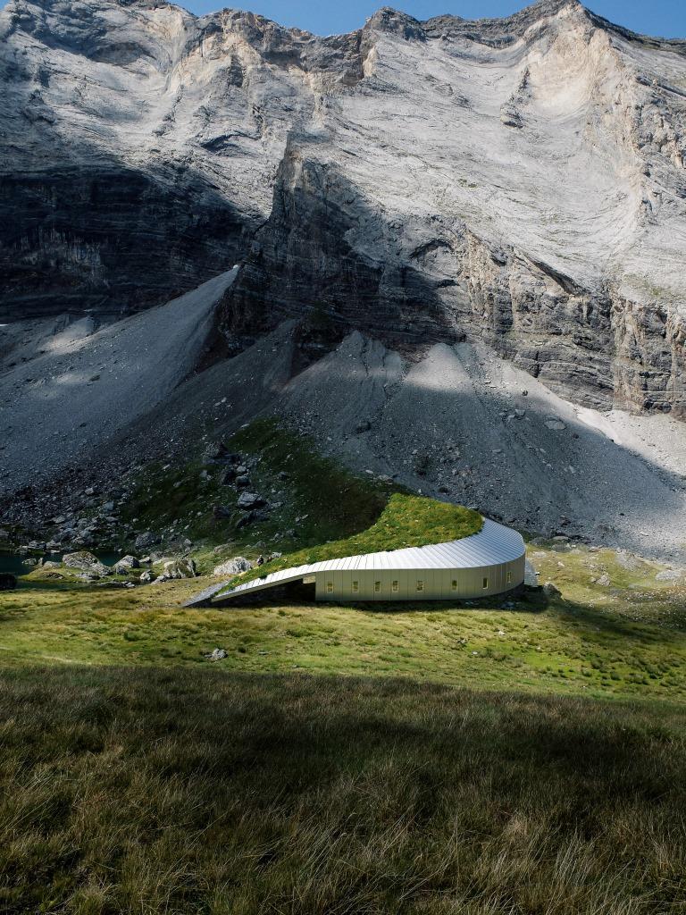 Refuge de Barroude, la longue "randonnée" se poursuit